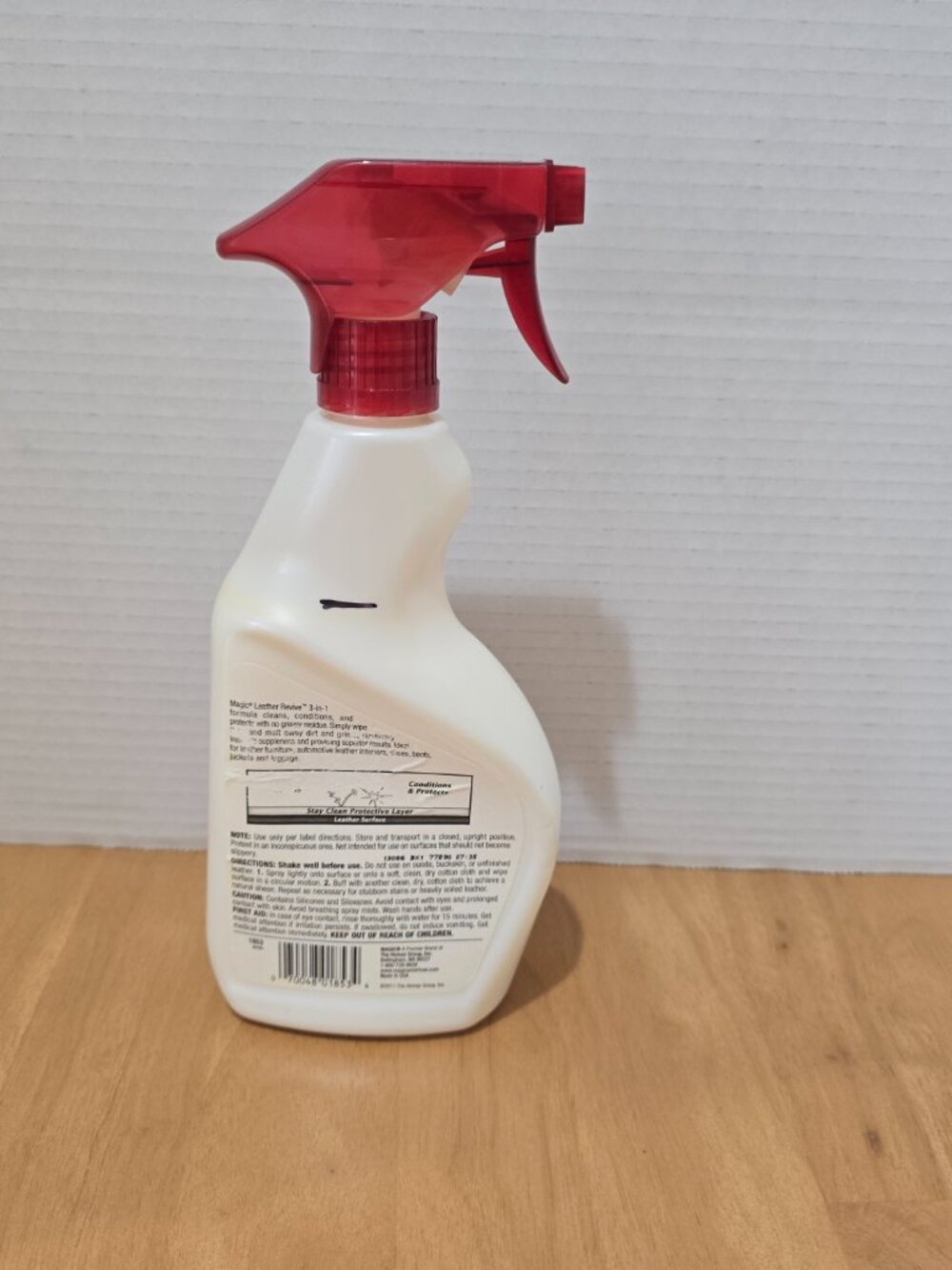 Magic Leather Revive 3-in-1 Leather Cleaner Conditioner Protector 24oz 75% Full - Picture 4 of 5